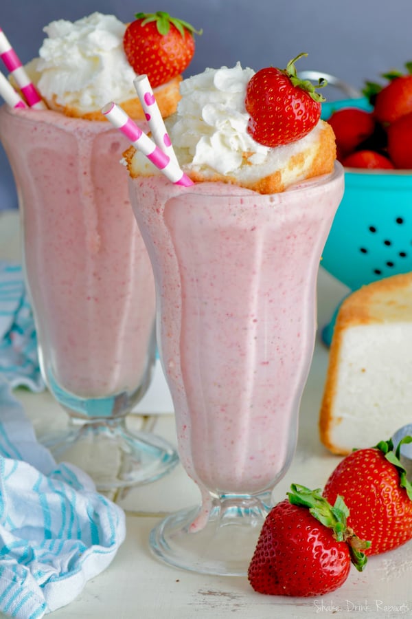 Baileys Strawberries and Cream Milkshake - Strawberry Vodka Milkshake 