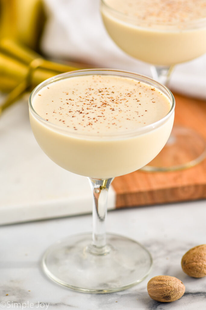 two glasses of Brandy Alexander with nutmeg