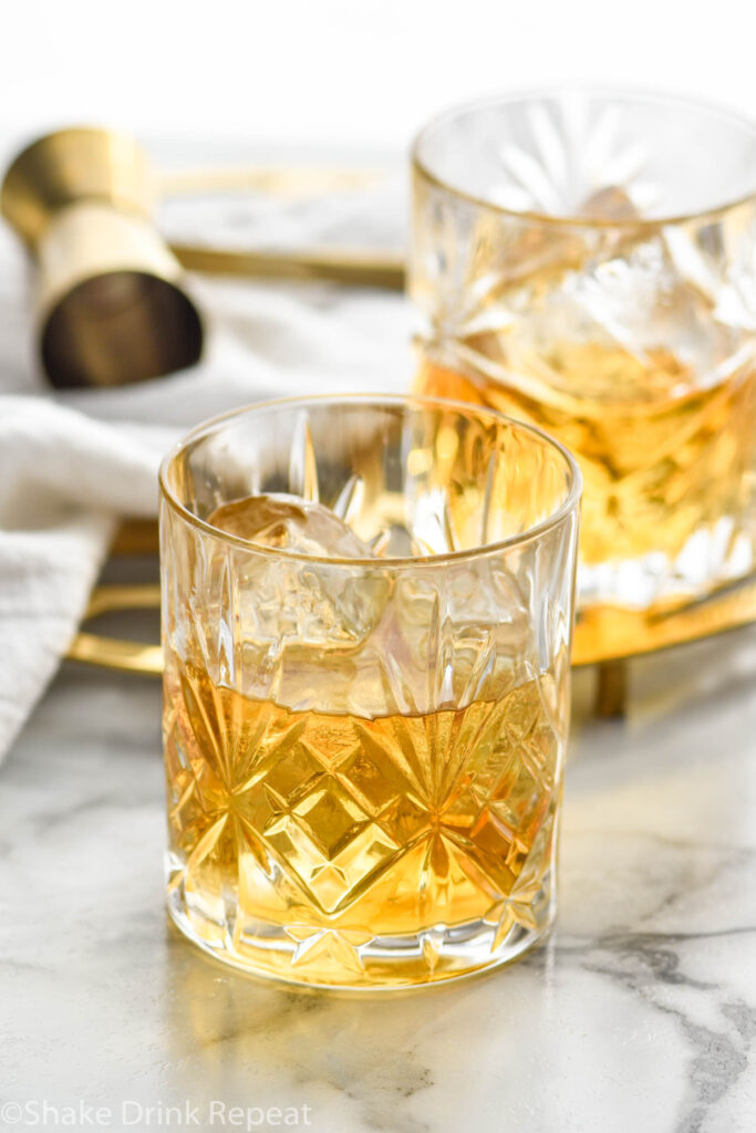 two glasses of French Connection cocktail recipe with ice