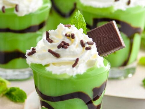 Grasshopper Pudding Shots - Shake Drink Repeat
