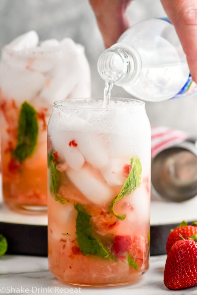 how-to-make-a-strawberry-mojito-5-683x10